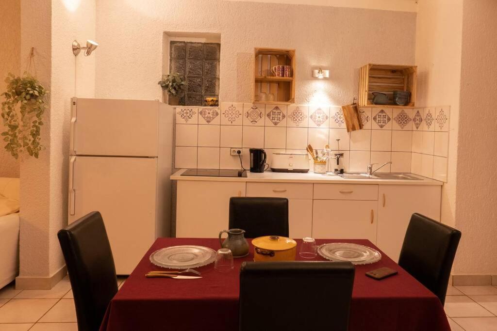 De La Lurette - Agreable T2 Independant Dans Cadre Calme Et Verdoyant Apartment *